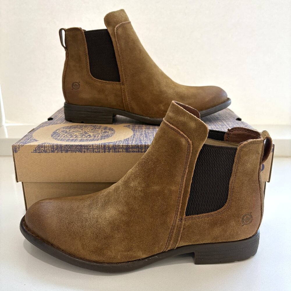 Born Laney Chelsea Boots Distressed Leather Ankle Booties Rust Brown Size 7 NEW
